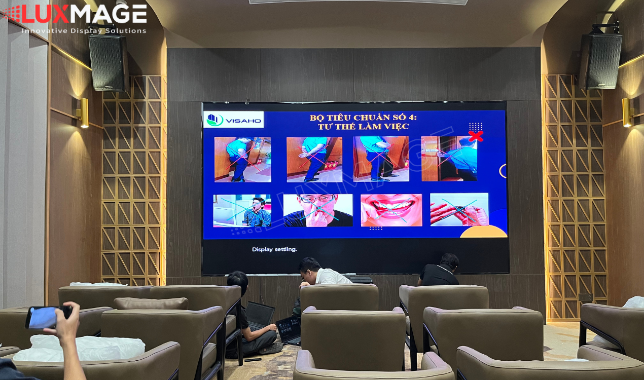 Meeting room LED screen belongs to indoor LED screen line