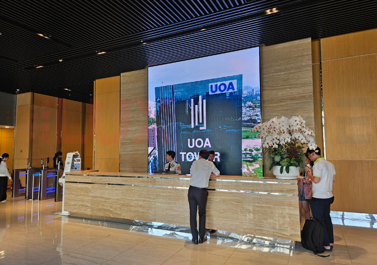 COB LED display system is permanently installed in the central monitoring area.