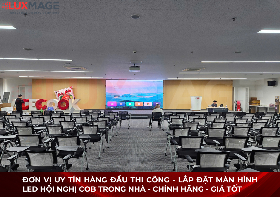 Conference LED screen displays presentation slides clearly