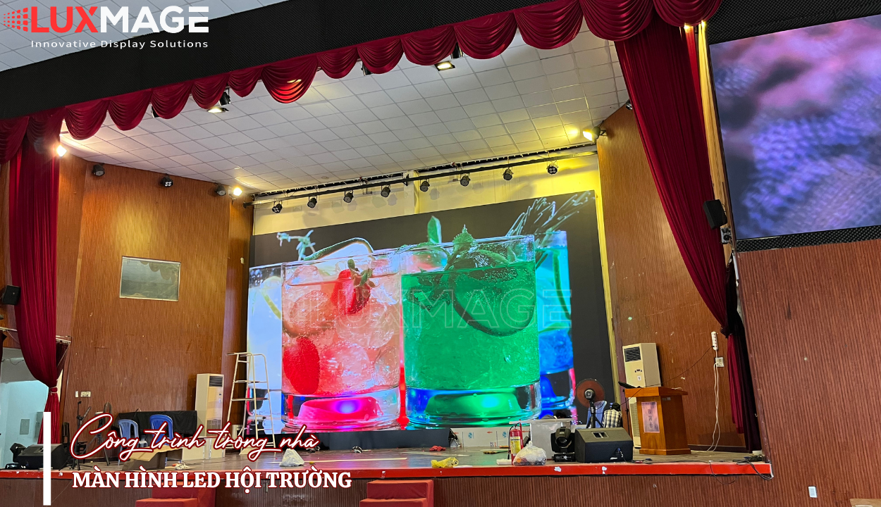 Clear projection in all lighting conditions.