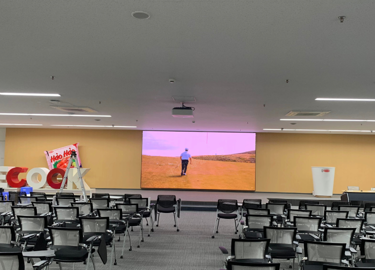 Luxmage COB indoor LED screen – advanced technology for super sharp images, durable over time