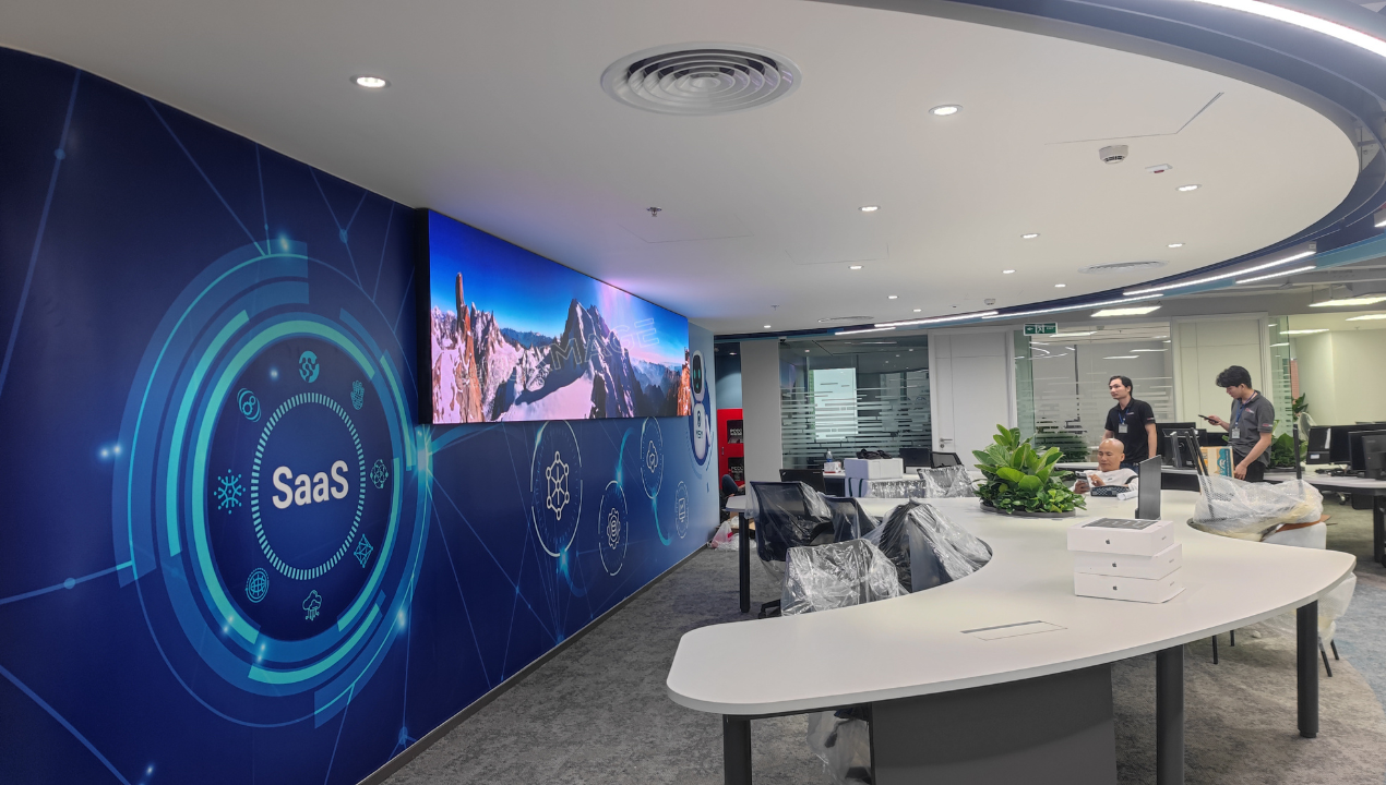 Indoor LED screen centralized management - easy - modern