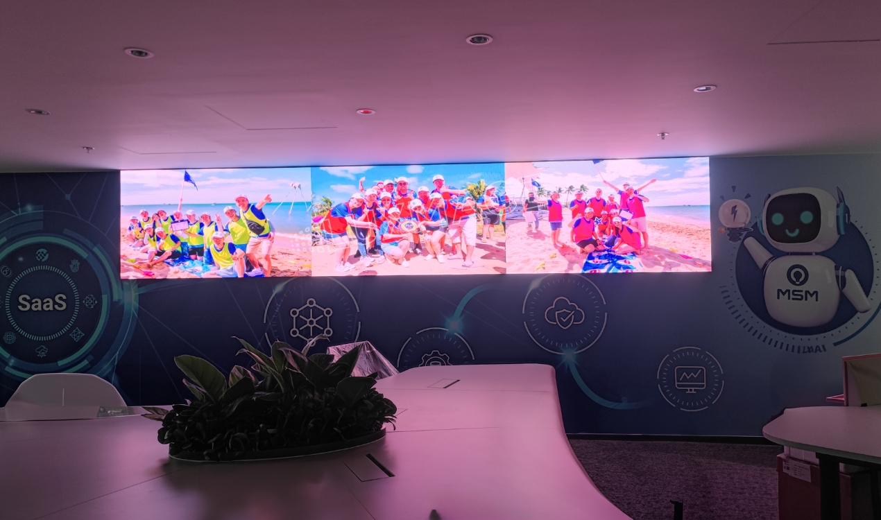 Màn hình LED COB Luxmage trong văn phòng hiện đại