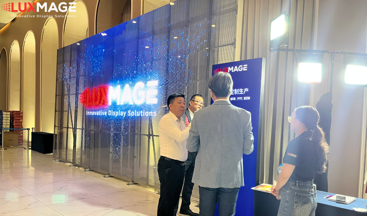 Transparent LED screens at trade shows, product launch events, car showrooms, high-end stores, where luxury, modernity and visual accents are required.